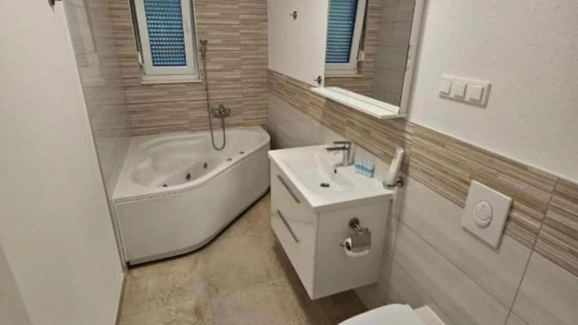 Spacious Villa With Outdoor Swimming Pool In Trogir - Three Bedroom Apartment